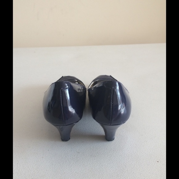 🔴CLEARANCE🔴 Size 7.5 Steve Madden Luxe Wedges - Picture 3 of 4